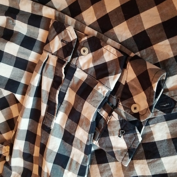 Laura Scott | Buffalo Plaid Button Up Shirt - Picture 9 of 9